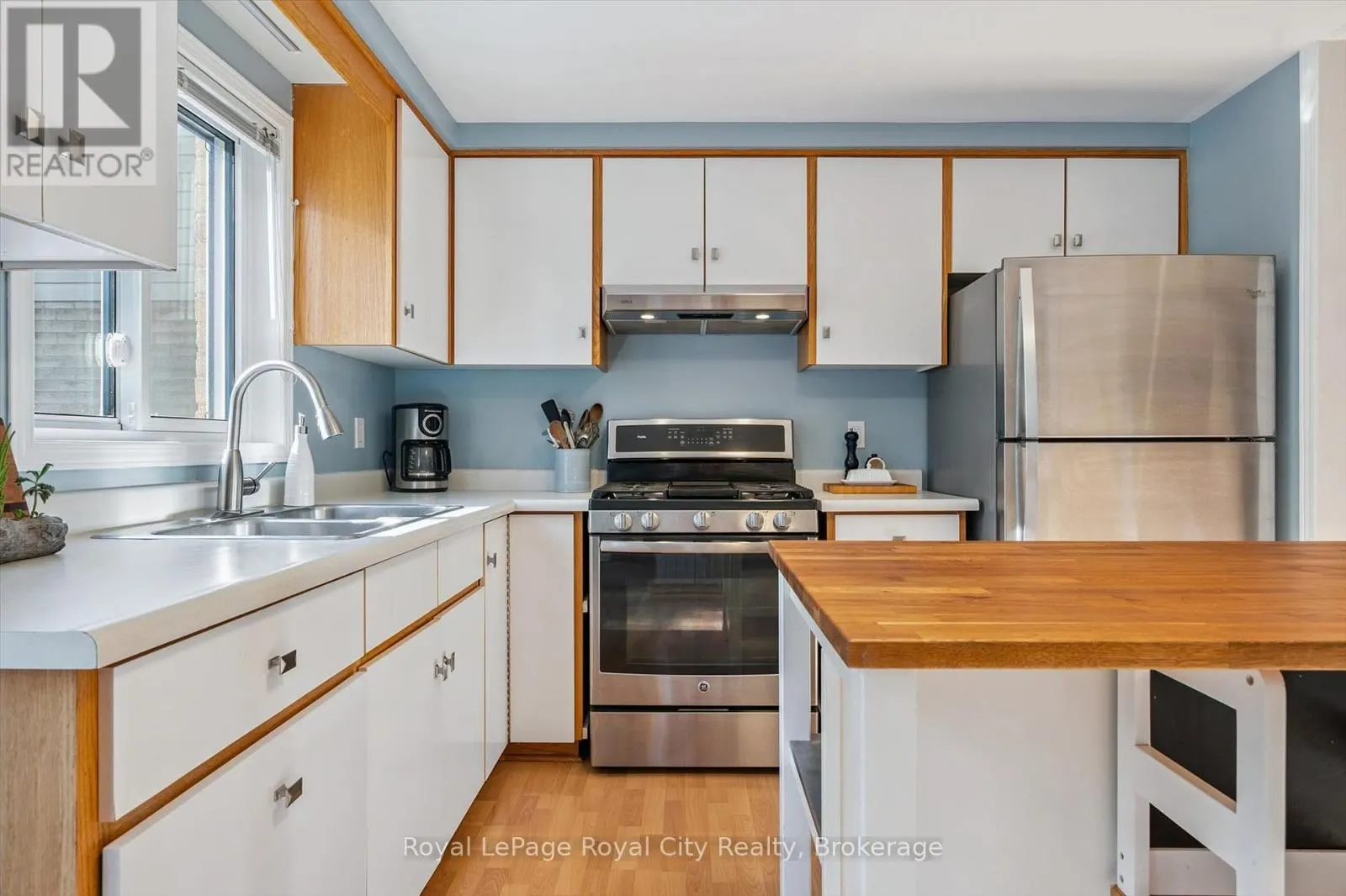 74 TROY CRESCENT