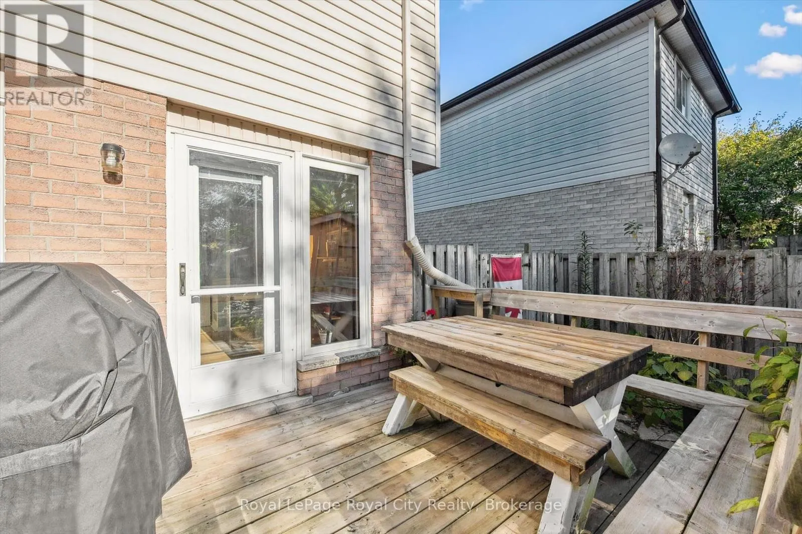 74 TROY CRESCENT