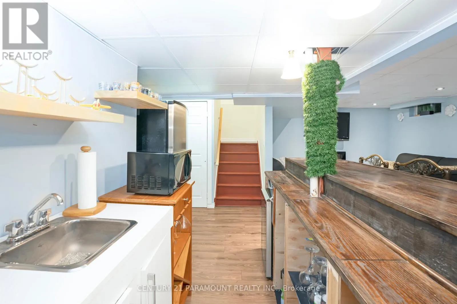 109 HAMPSON CRESCENT