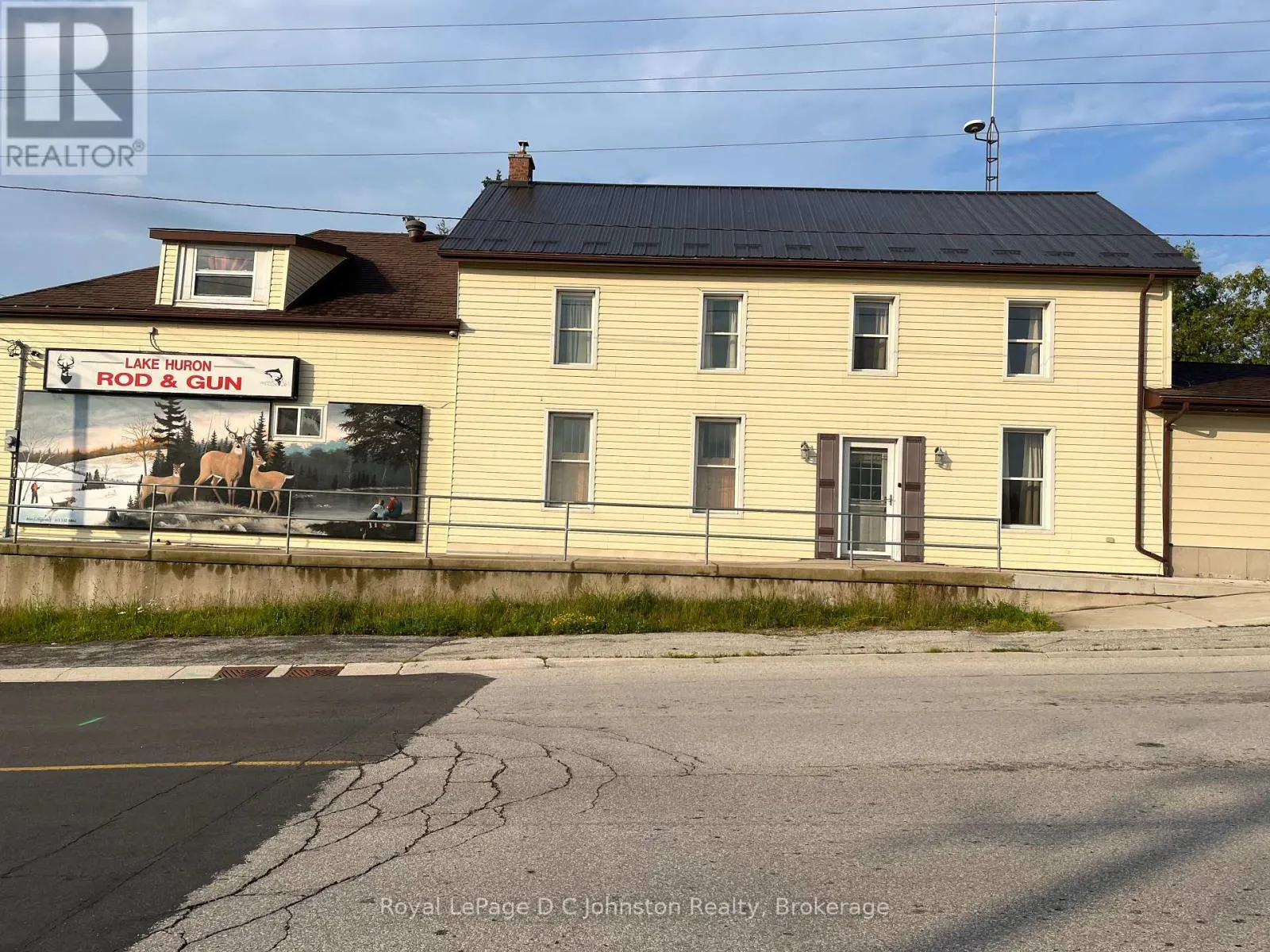 3643 HWY 21