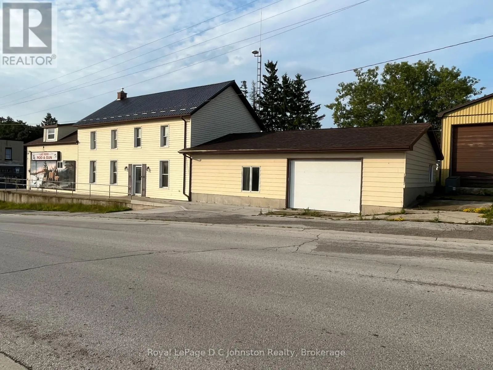 3643 HWY 21
