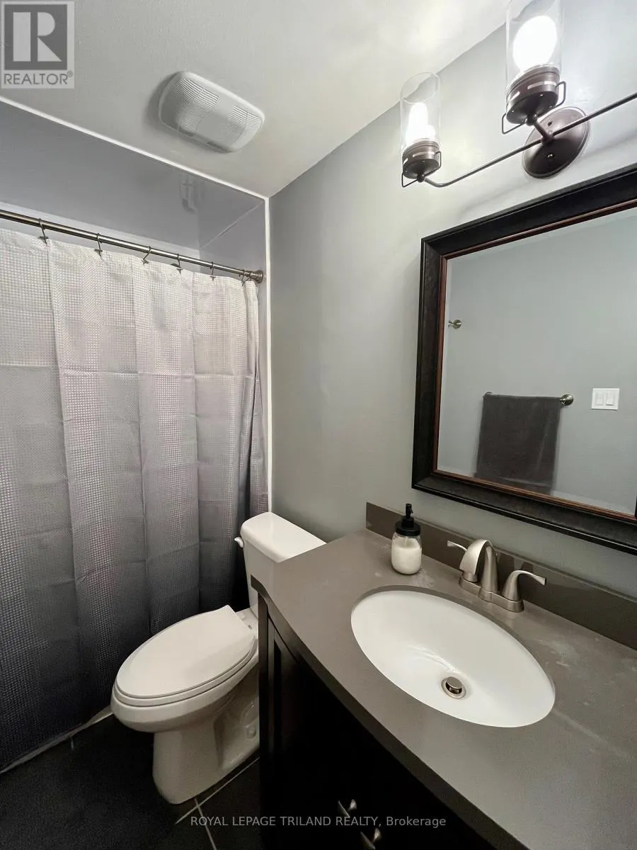 9 - 577 THIRD STREET, #9