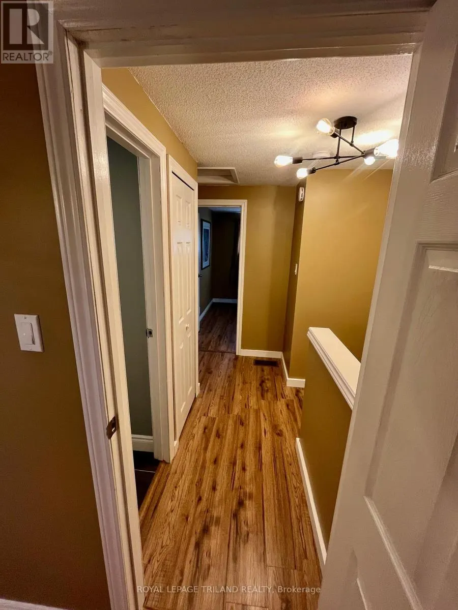 9 - 577 THIRD STREET, #9