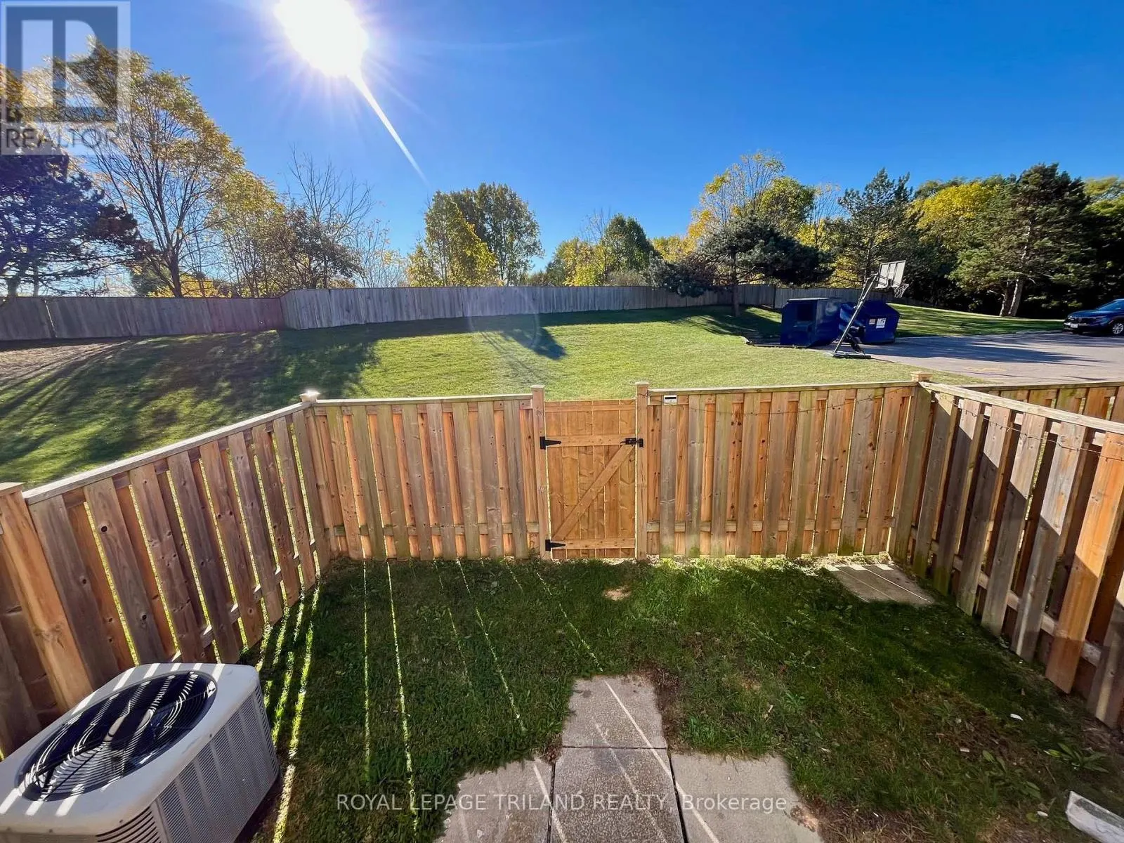 9 - 577 THIRD STREET, #9