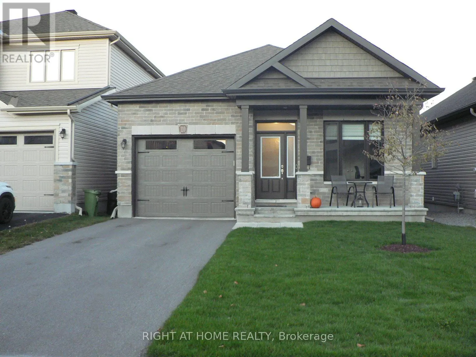 110 HICKSTEAD WAY