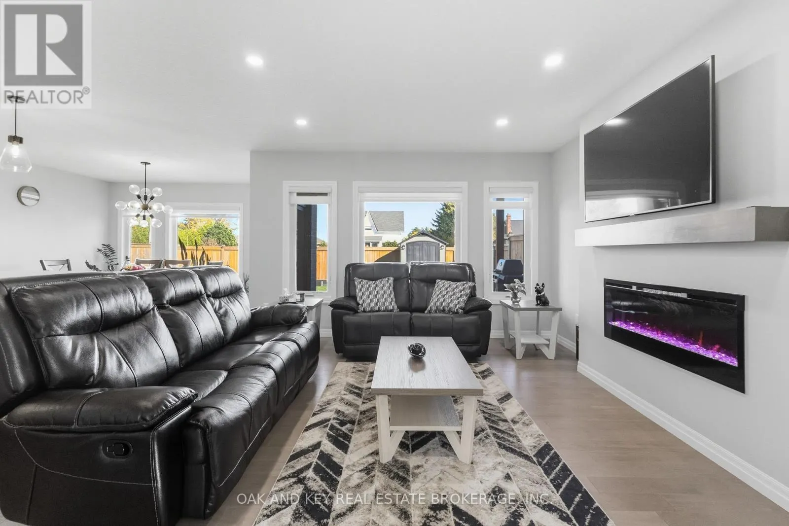 30 HARLEQUIN COURT