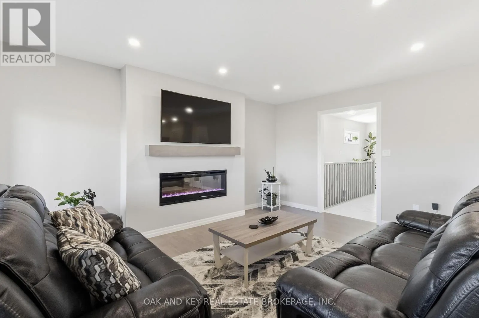 30 HARLEQUIN COURT