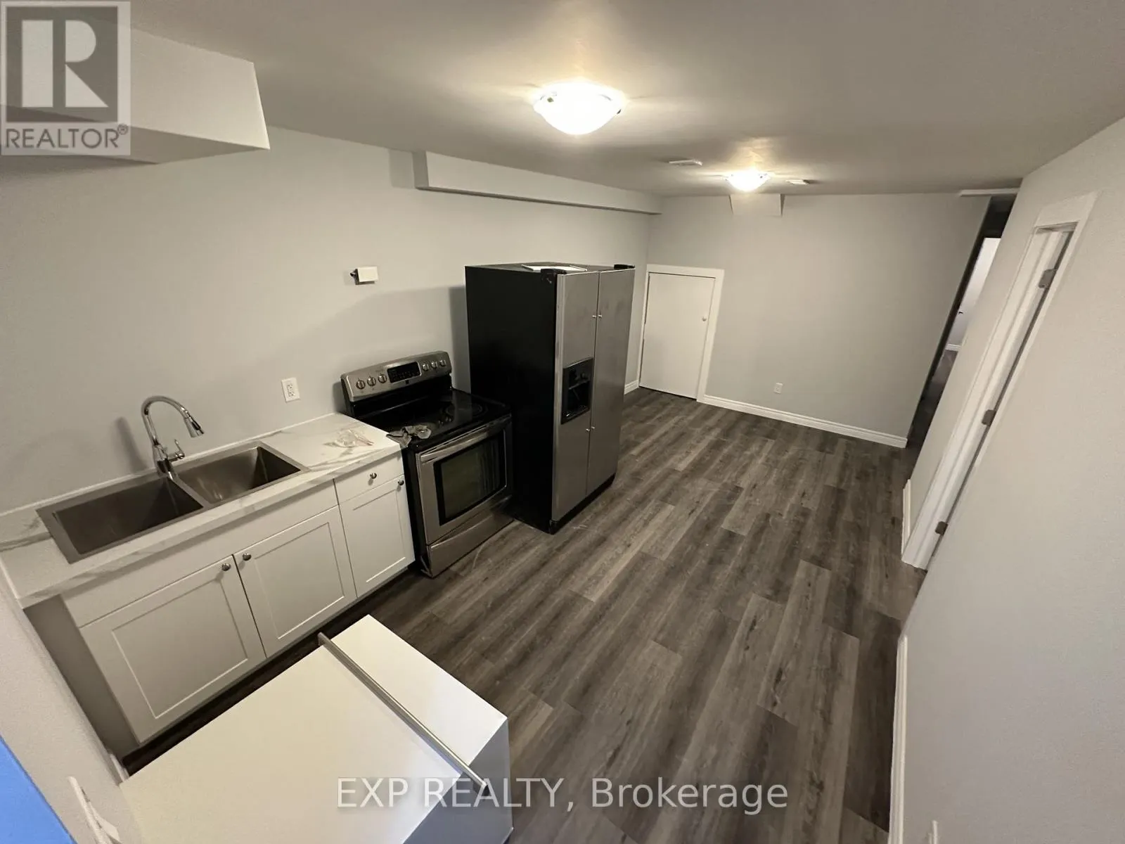 BASEMENT UNIT - 99 OAKTREE DRIVE