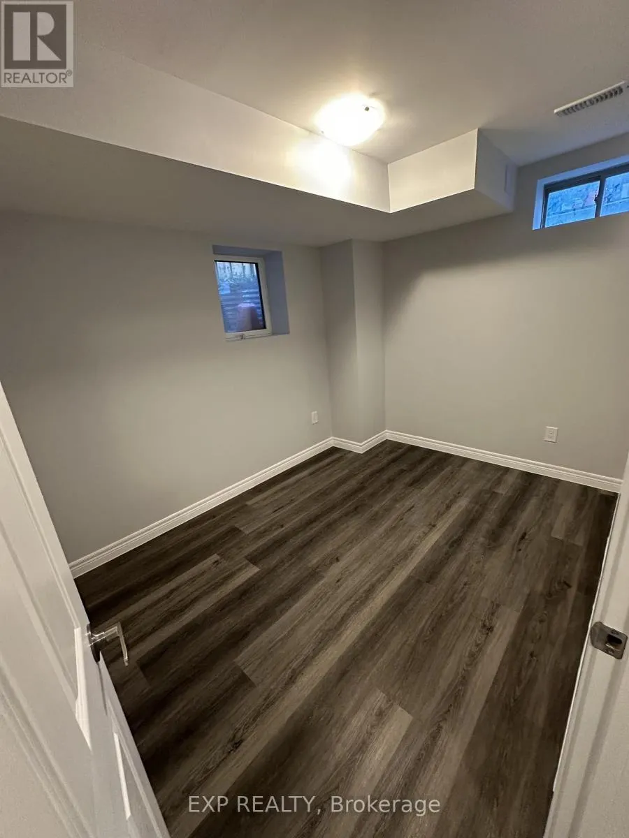 BASEMENT UNIT - 99 OAKTREE DRIVE