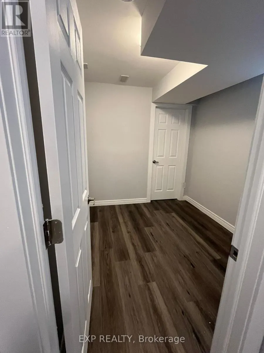 BASEMENT UNIT - 99 OAKTREE DRIVE