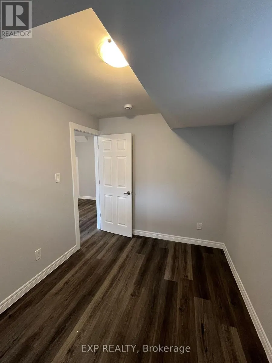 BASEMENT UNIT - 99 OAKTREE DRIVE
