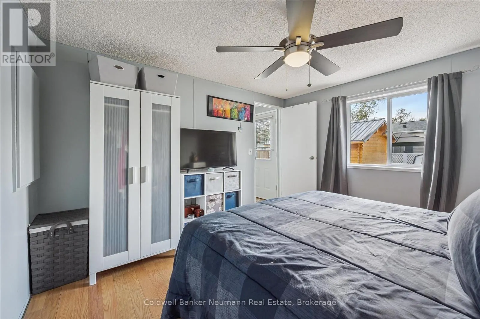 5 WALNUT WAY