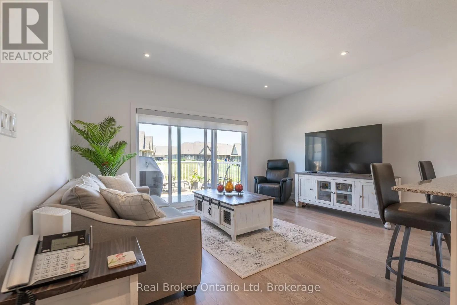 18 - 221 IRONWOOD WAY, #18