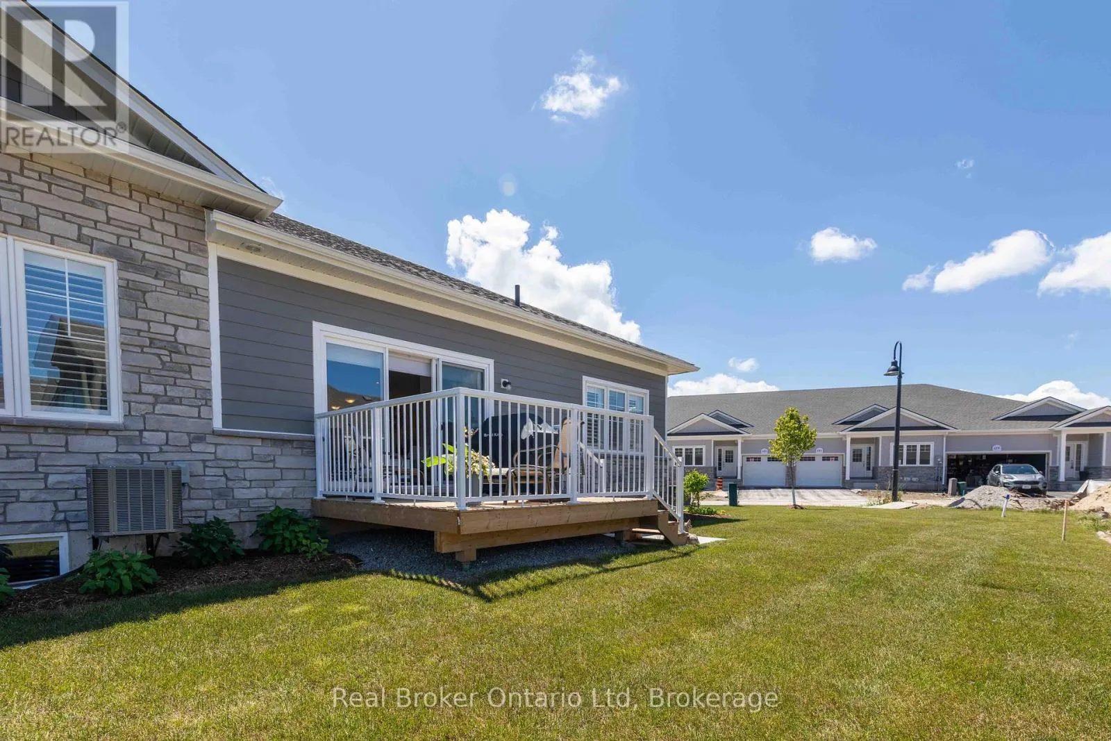 18 - 221 IRONWOOD WAY, #18