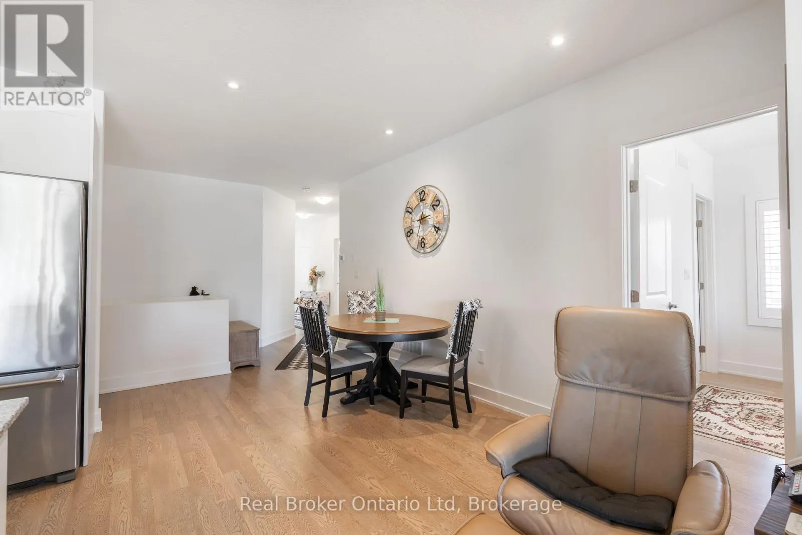 18 - 221 IRONWOOD WAY, #18
