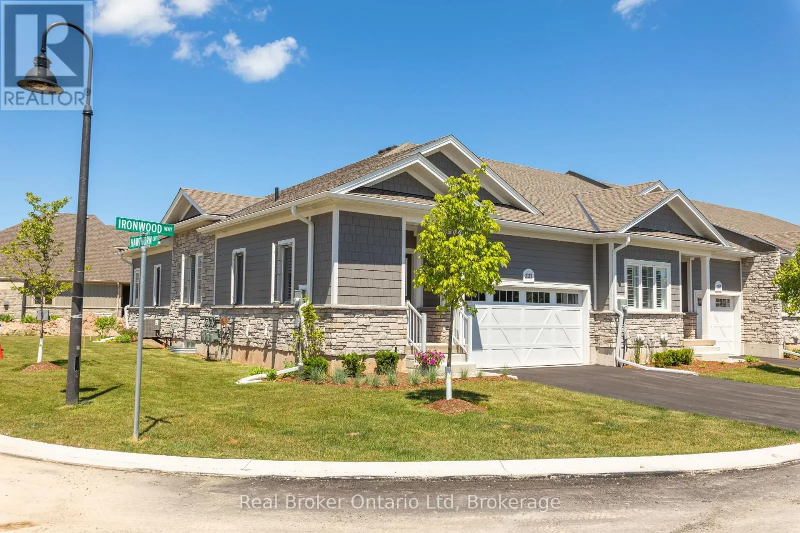 18 - 221 IRONWOOD WAY, #18
