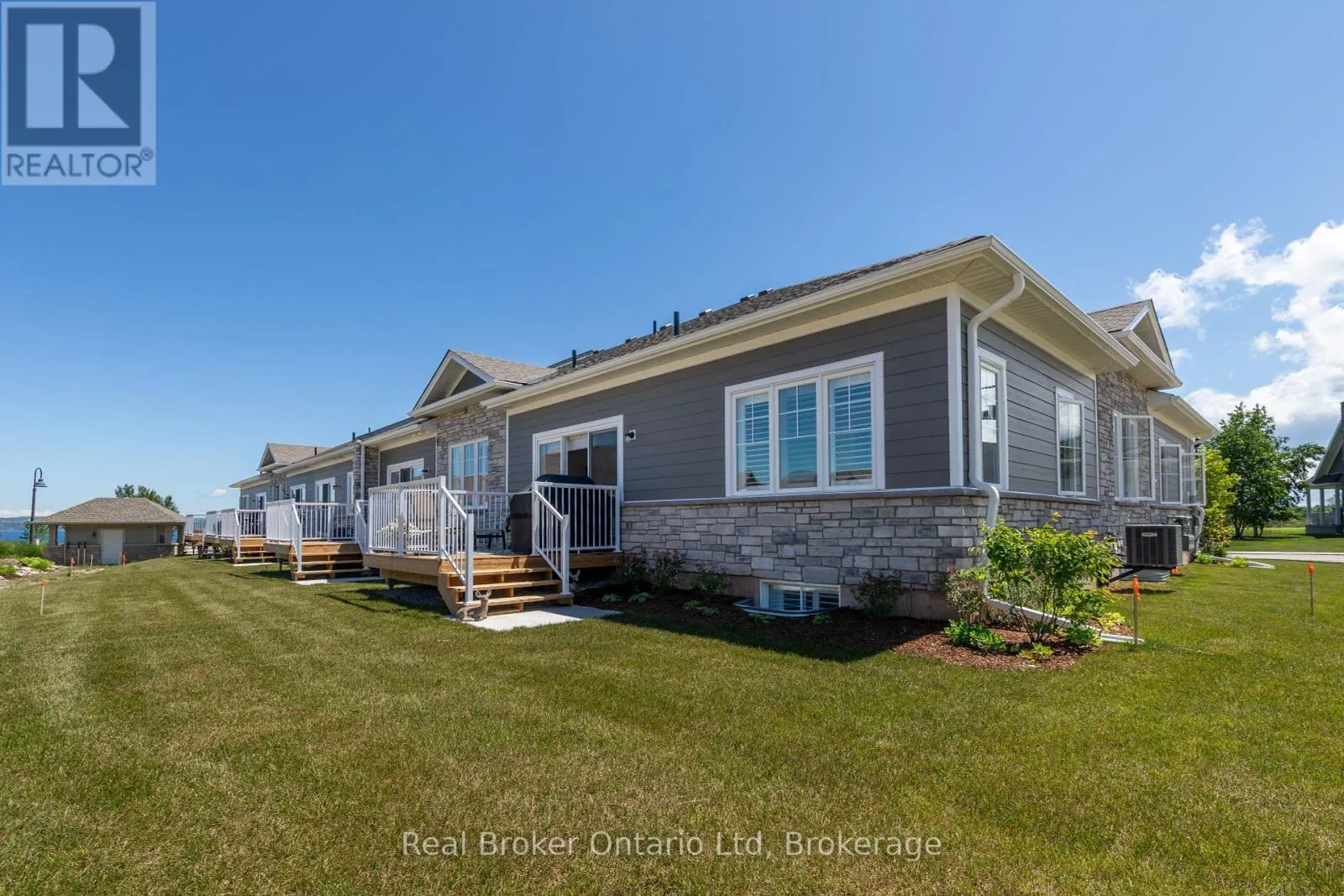 18 - 221 IRONWOOD WAY, #18