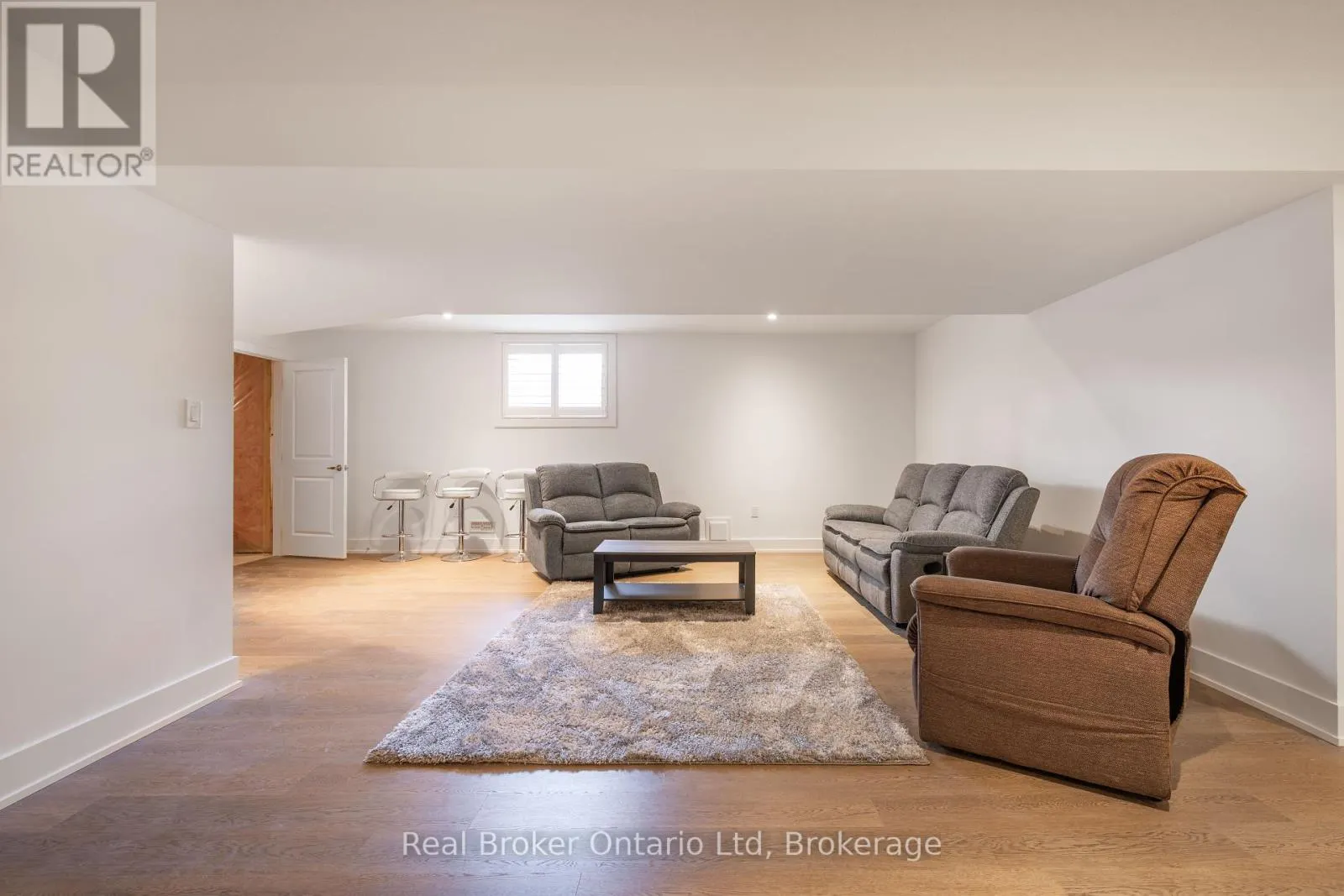 18 - 221 IRONWOOD WAY, #18