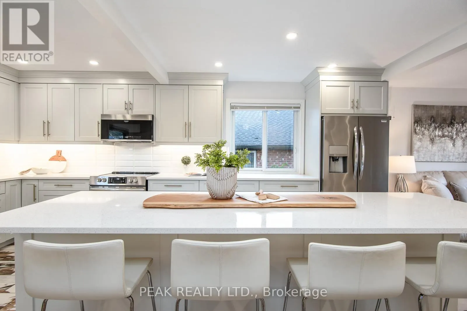 51 EBY CRESCENT