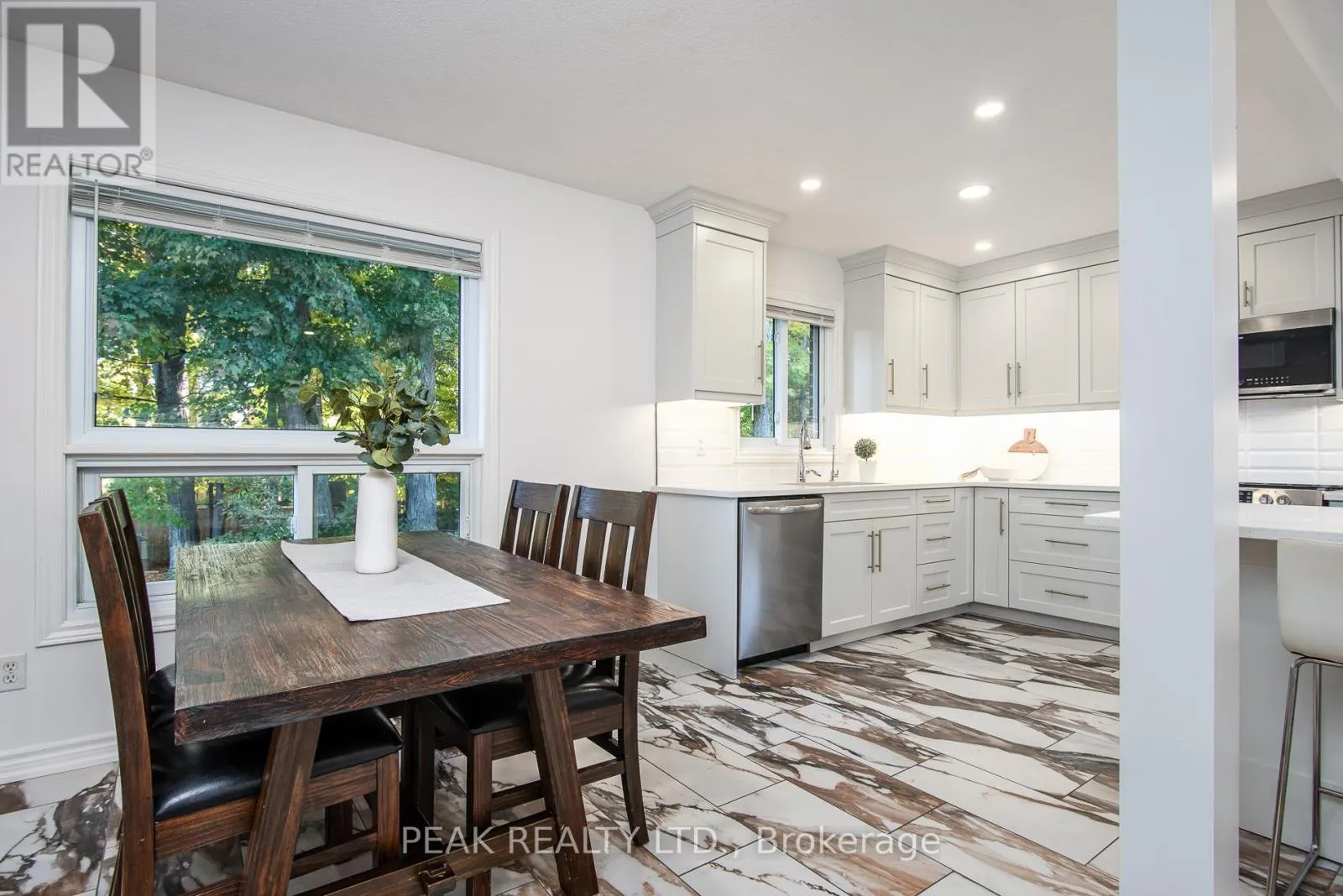 51 EBY CRESCENT