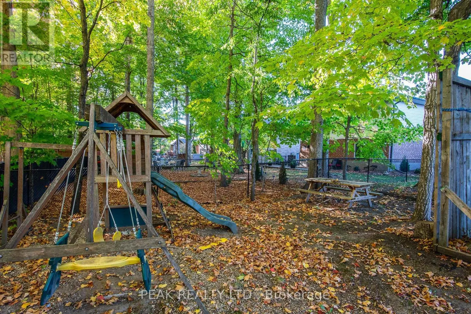 51 EBY CRESCENT