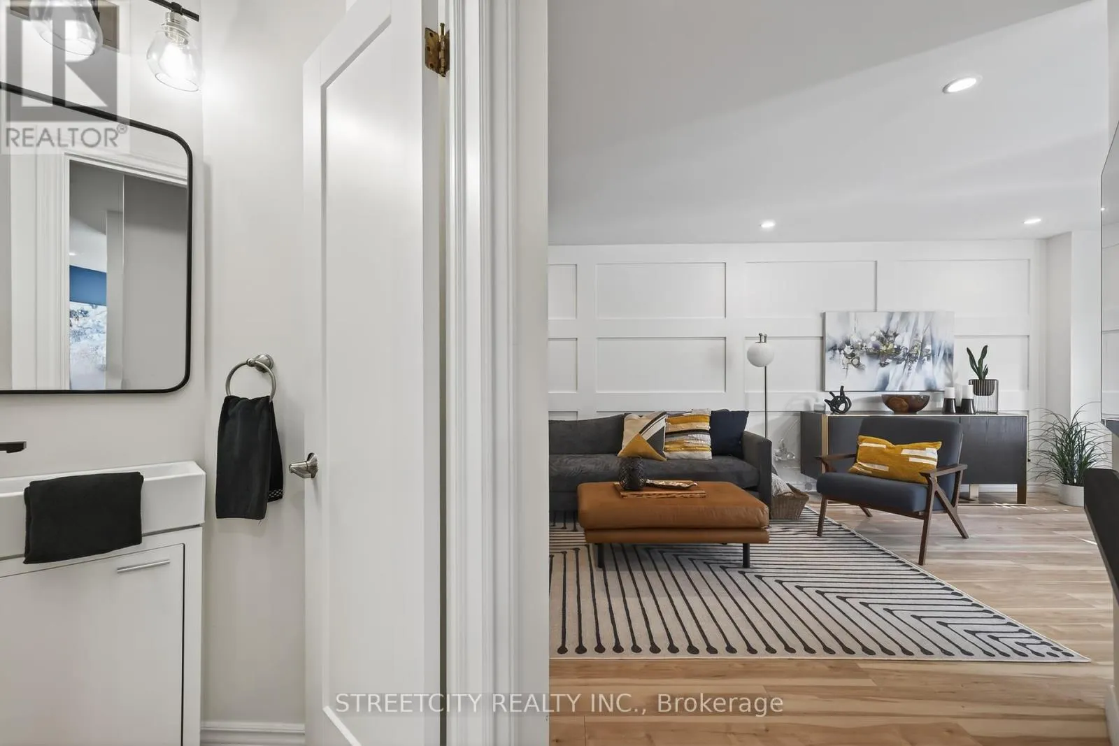 2-152 ALBERT STREET