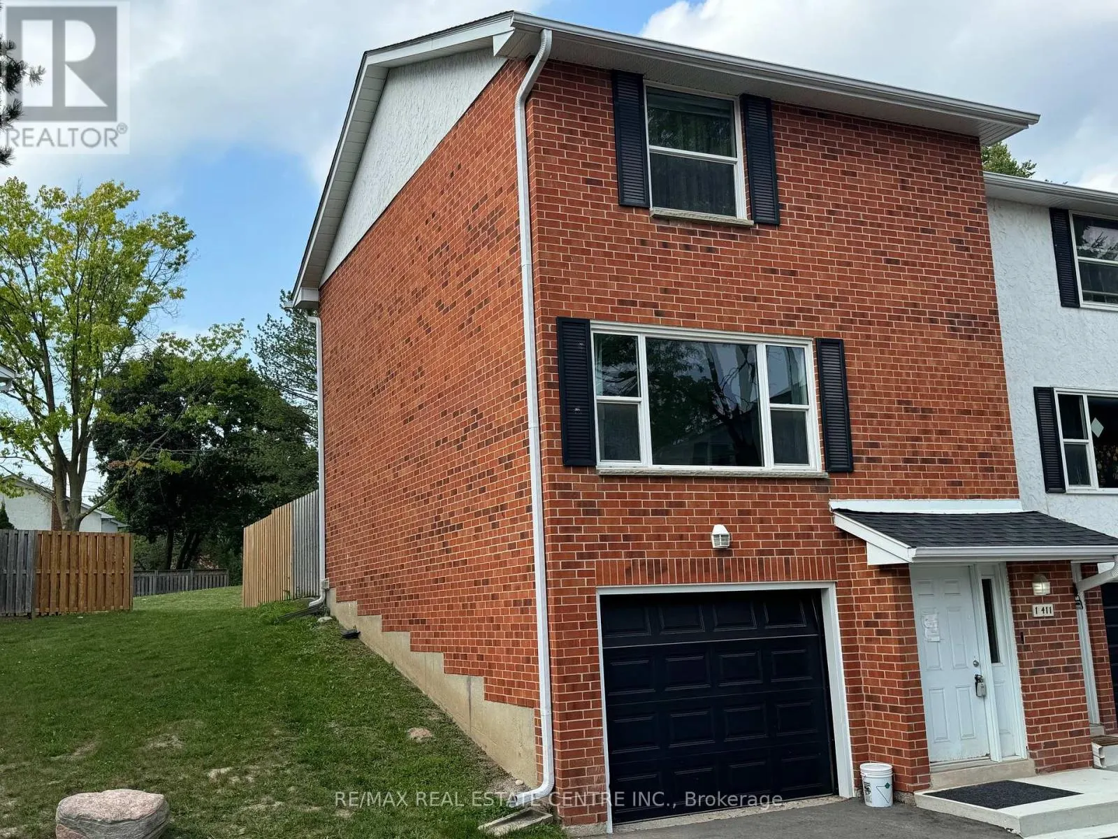 1 - 411 KEATS WAY, #1