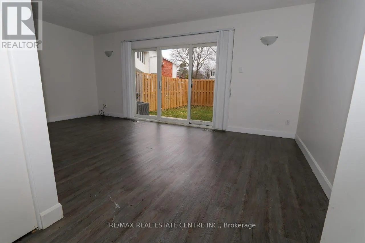 1 - 411 KEATS WAY, #1