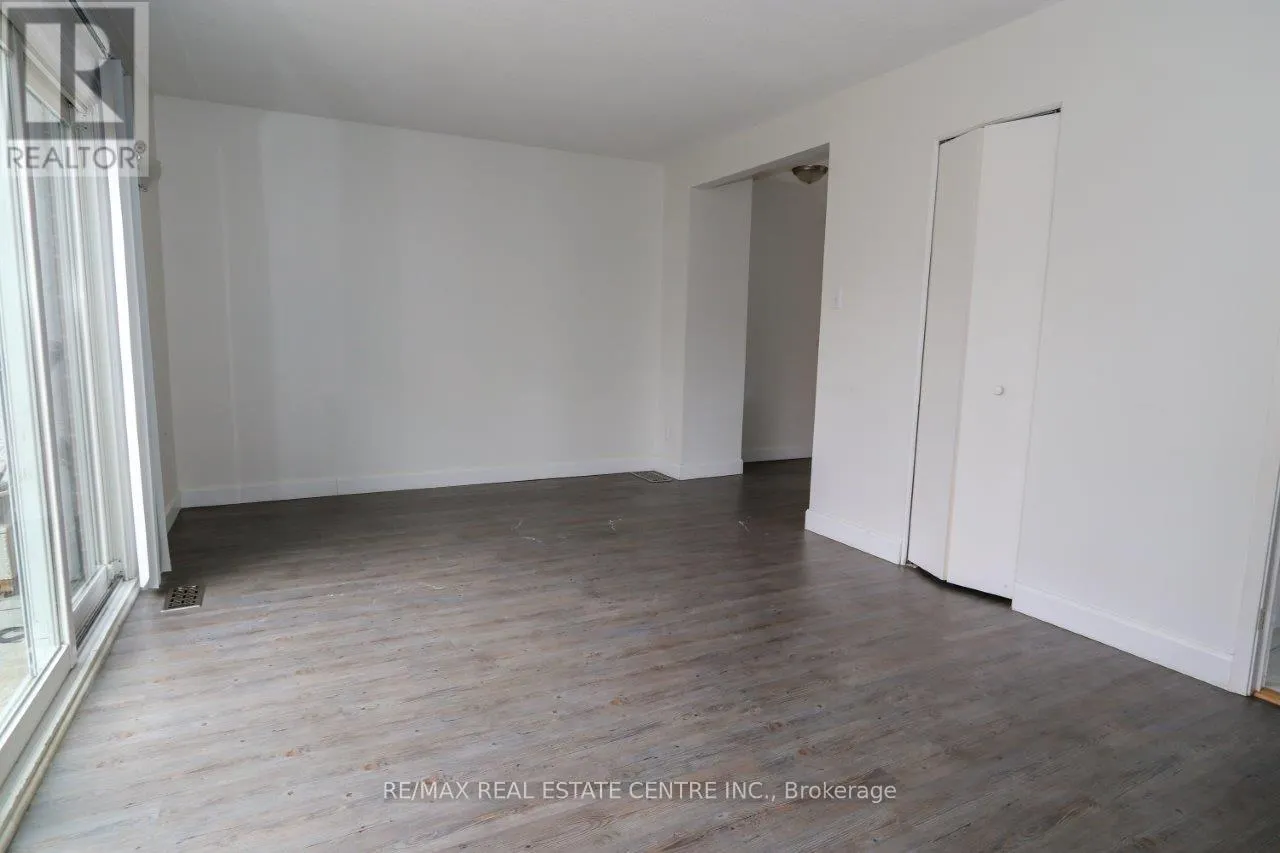 1 - 411 KEATS WAY, #1