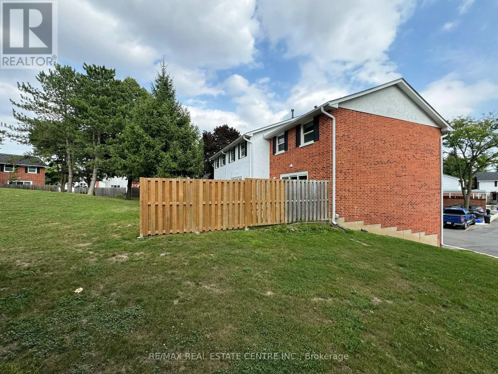 1 - 411 KEATS WAY, #1