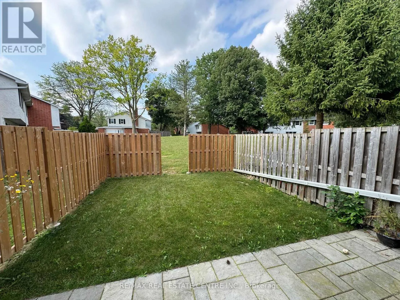 1 - 411 KEATS WAY, #1
