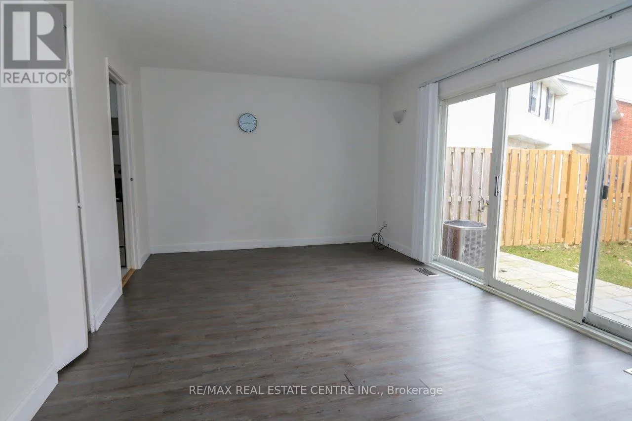 1 - 411 KEATS WAY, #1