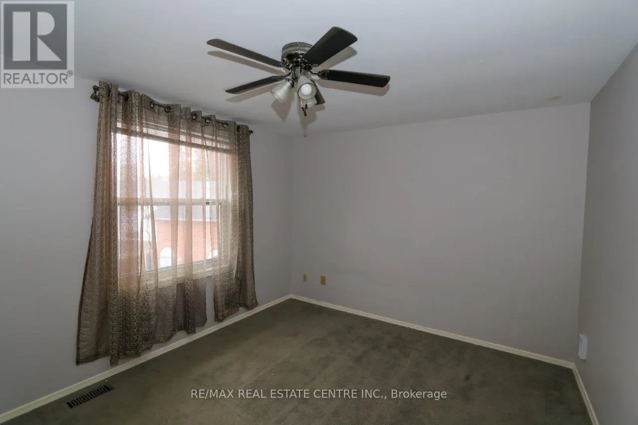 1 - 411 KEATS WAY, #1