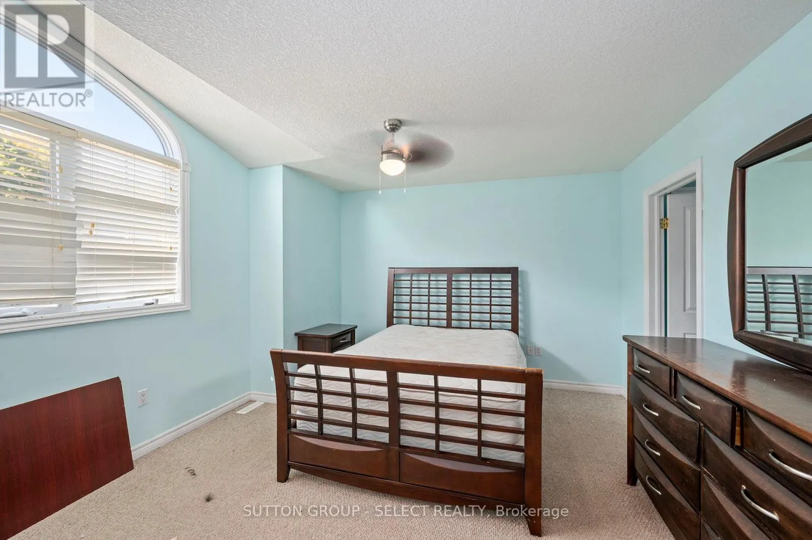 115 BRIDLE PATH
