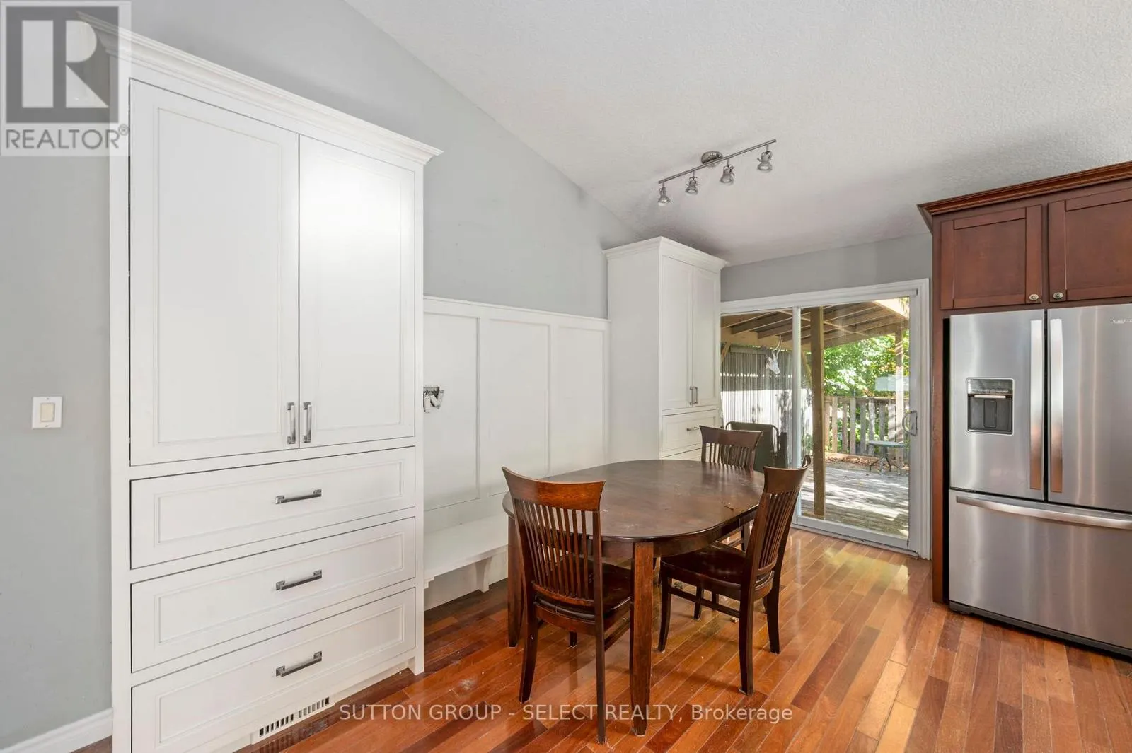 115 BRIDLE PATH