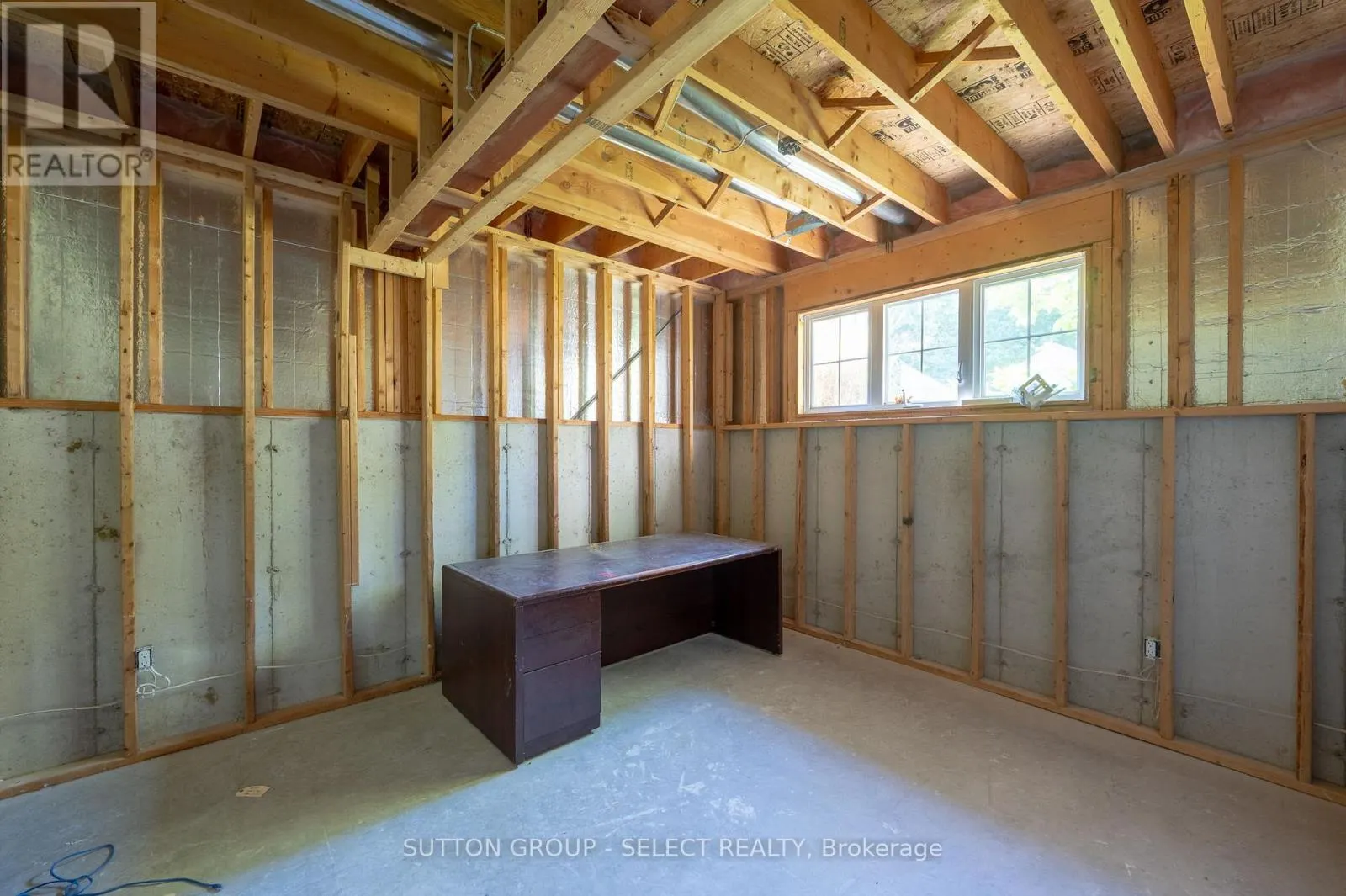 115 BRIDLE PATH