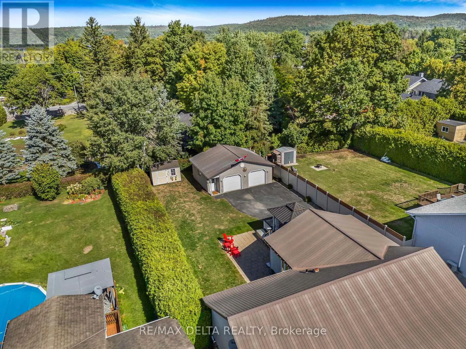 65 BERNARD CRESCENT