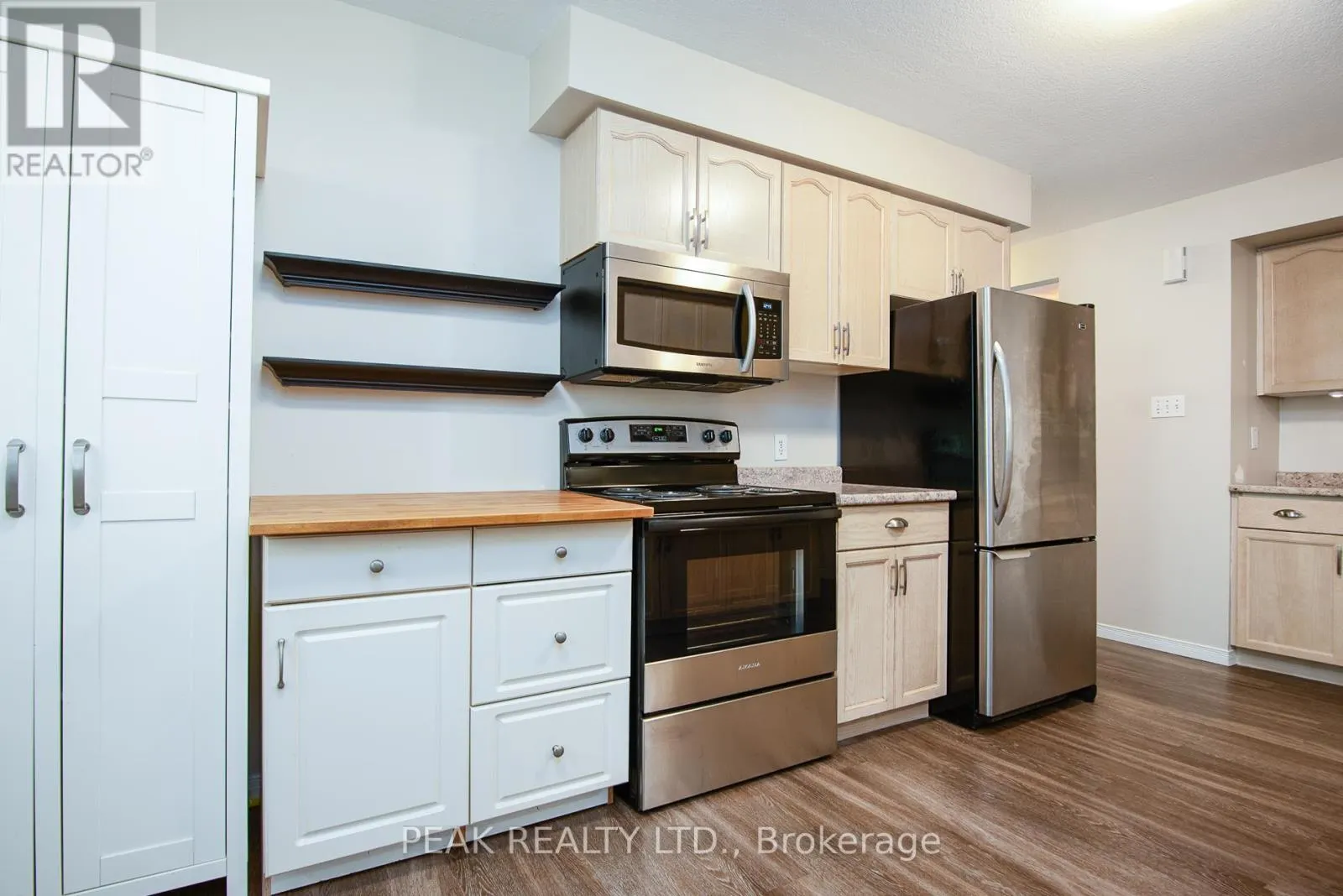 A & B - 9 MACVILLE AVENUE