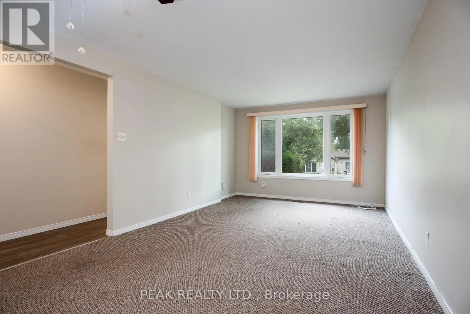 A & B - 9 MACVILLE AVENUE