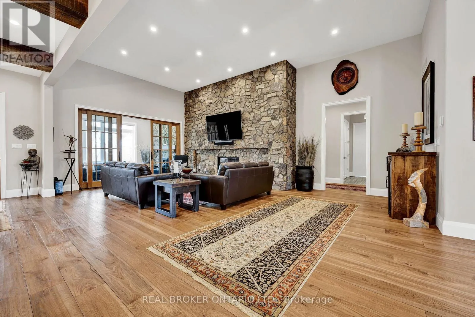 44 PIONEER RIDGE DRIVE