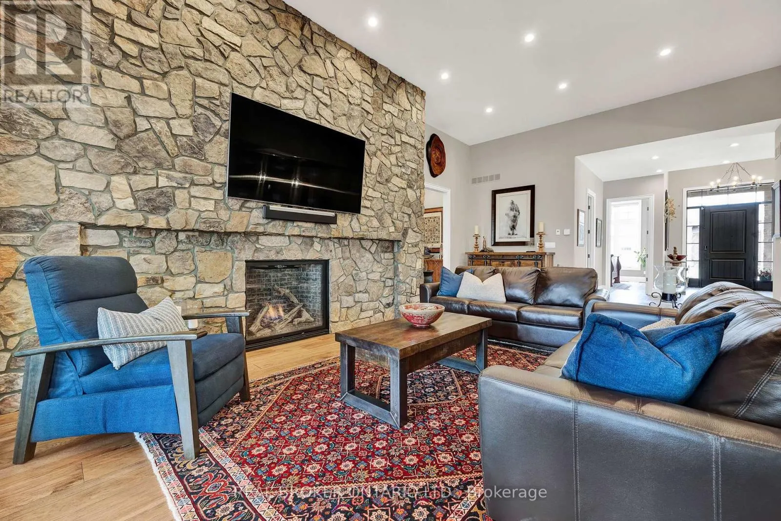 44 PIONEER RIDGE DRIVE