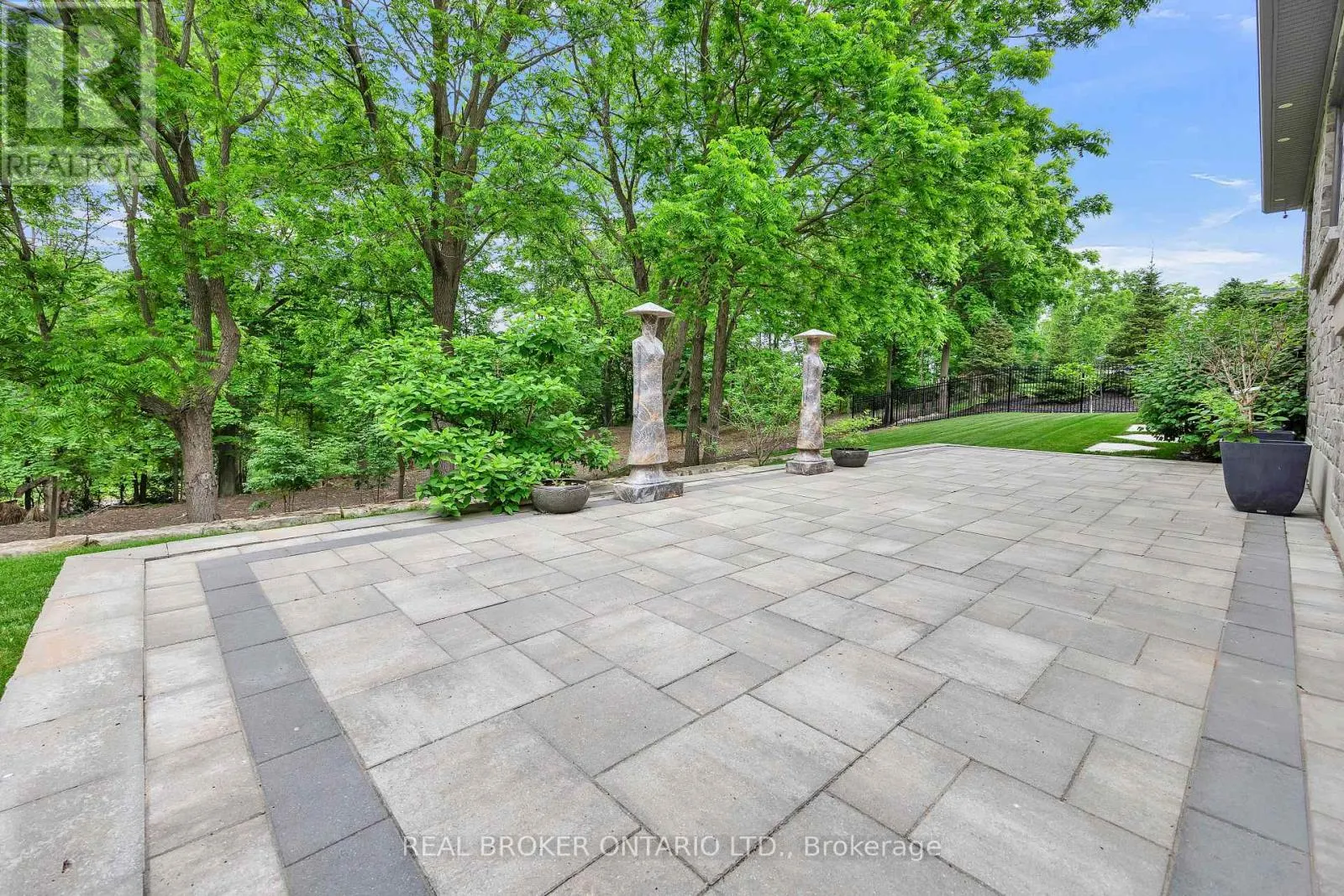 44 PIONEER RIDGE DRIVE