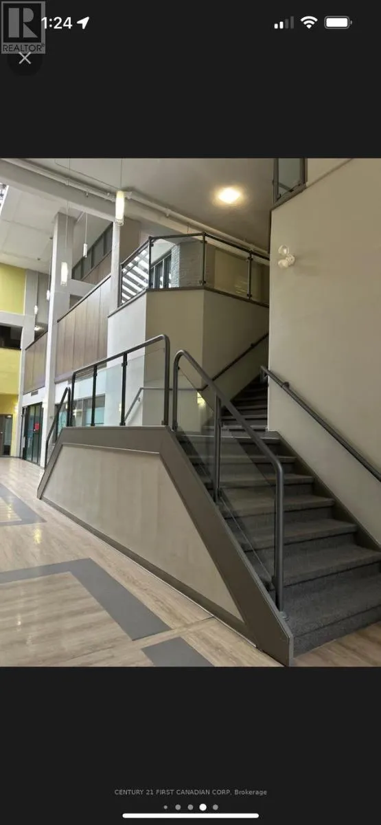 212 - 379 DUNDAS STREET, #212