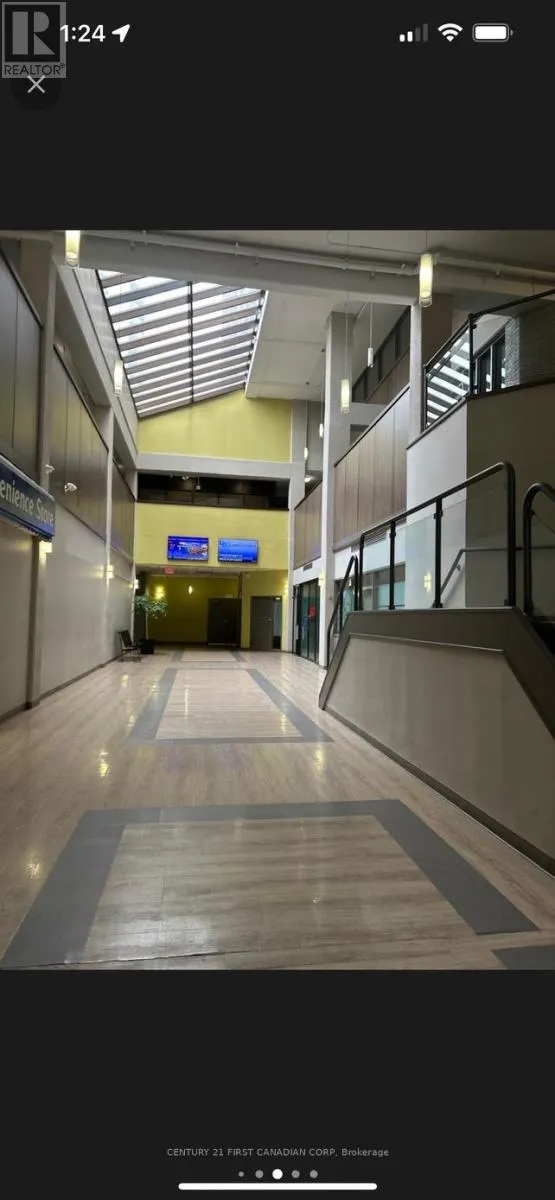 212 - 379 DUNDAS STREET, #212
