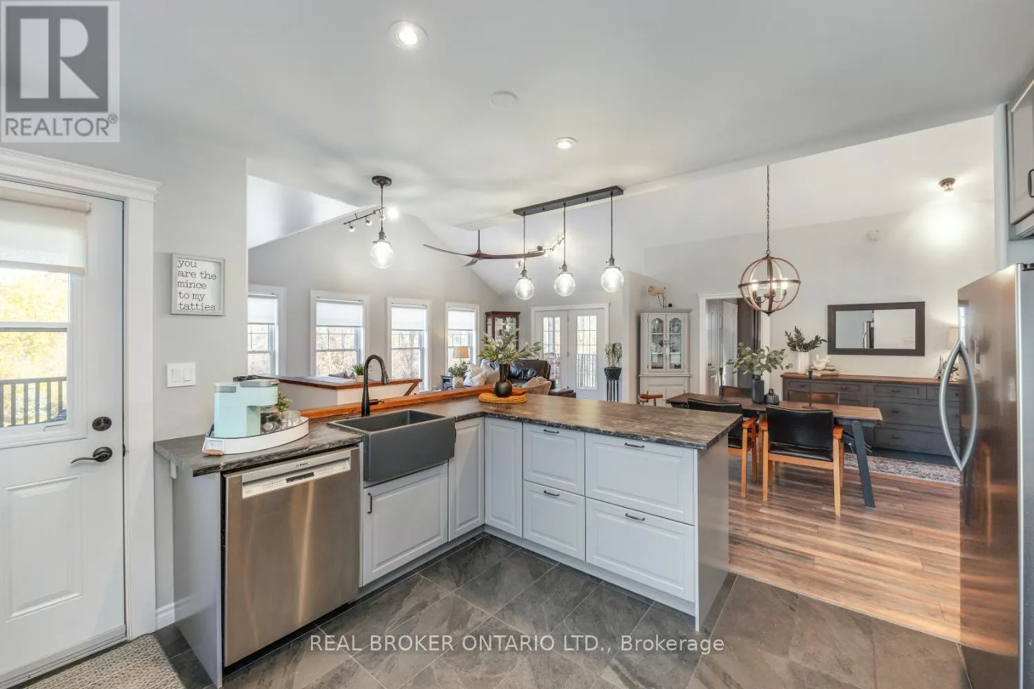 201 RICHARDSON ROAD