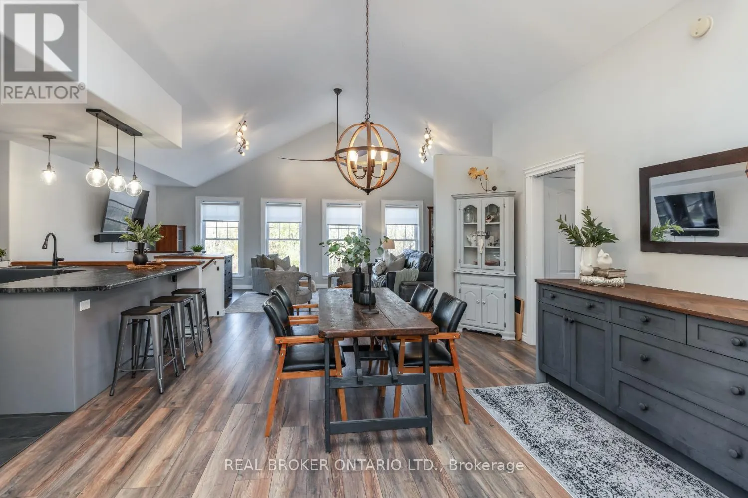 201 RICHARDSON ROAD