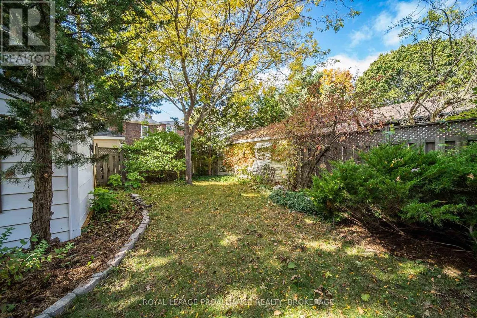 8 GRAHAM AVENUE