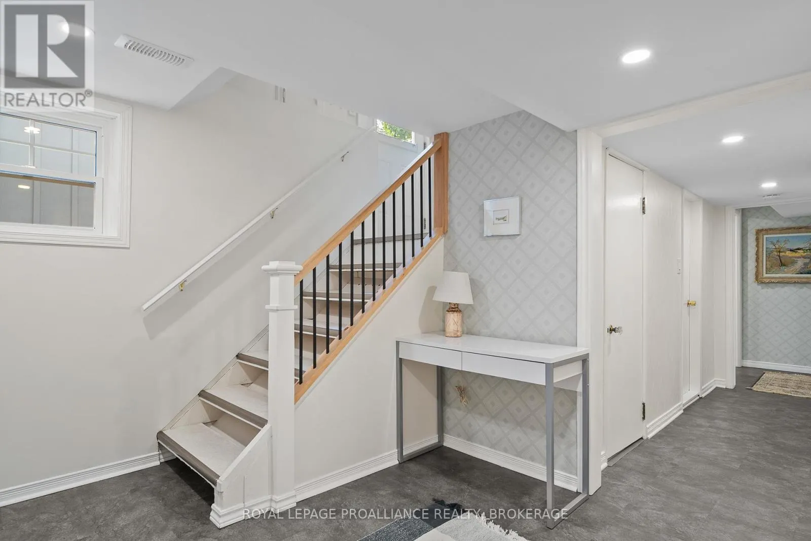 8 GRAHAM AVENUE