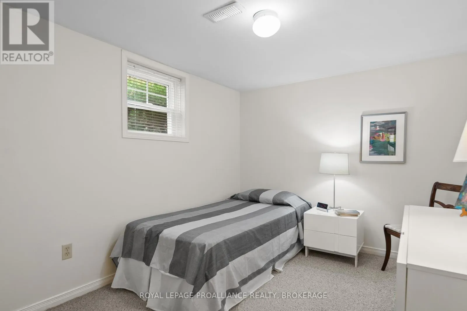 8 GRAHAM AVENUE