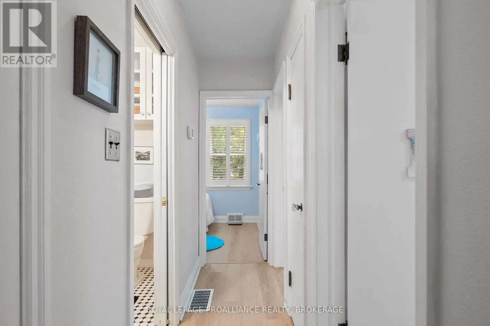 8 GRAHAM AVENUE